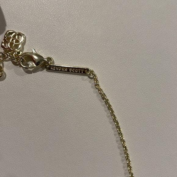 Kendra Scott Neckless - Picture 4 of 4